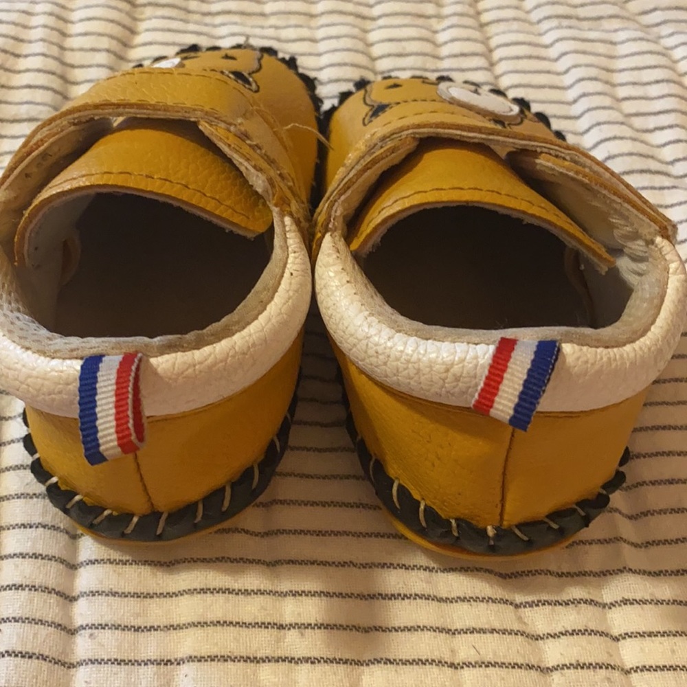 🐶 Leather velcro baby puppy shoes ! 🐶 - Picture 7 of 8